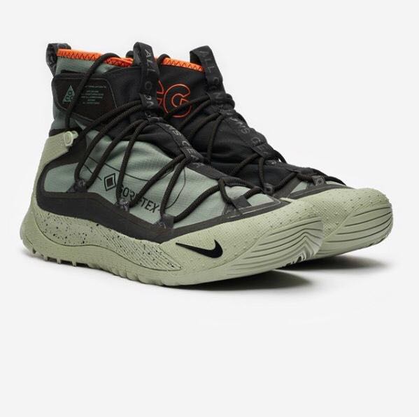 Nike acg terra top