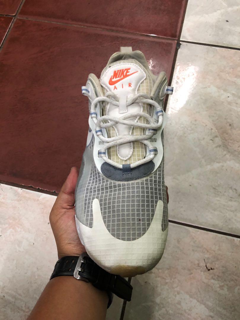 Nike Air Max 270 React White Pure Platinum(9 US) (Category: Sneakers) located in Baguio. Submitted by master_of_brands (Listing ID 1084596781, Image 3). Description: Authentic Nike Air Max 270 React White Pure Platinum Men’s 9 US/27 cm/42.5 Europe Slightly used Thick outsole No sole separation No box In excellent condition .