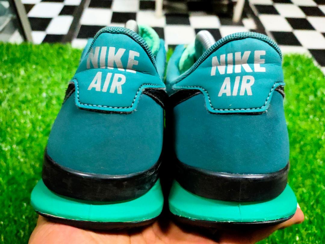 Nike air hotsell vortex 42