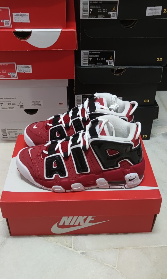 Nike store uptempo bulls