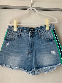 (Category: ) located in . Submitted by mummycrib24 (Listing ID 1084587918, Image 1). Description: .