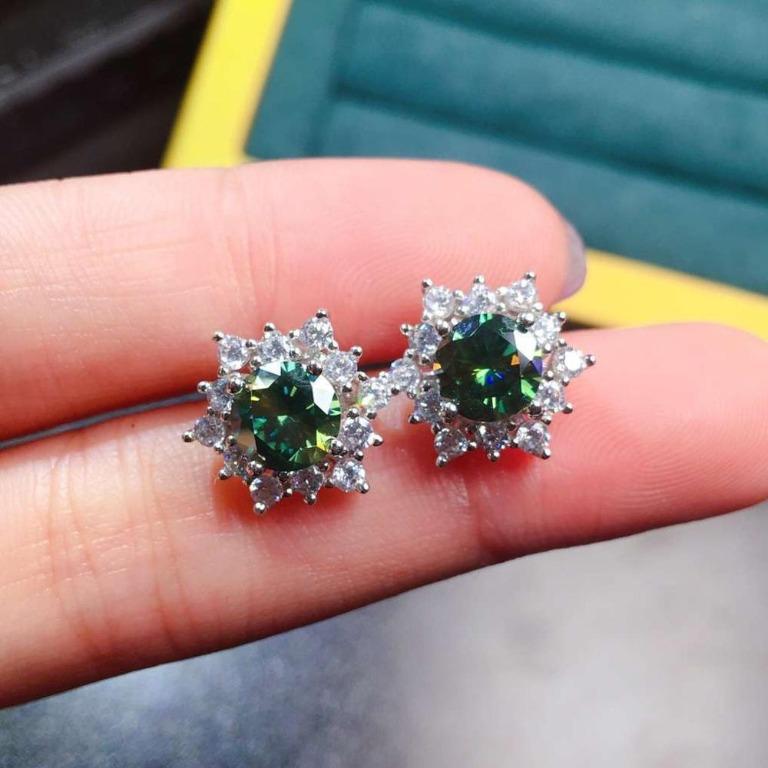 Green moissanite earrings top