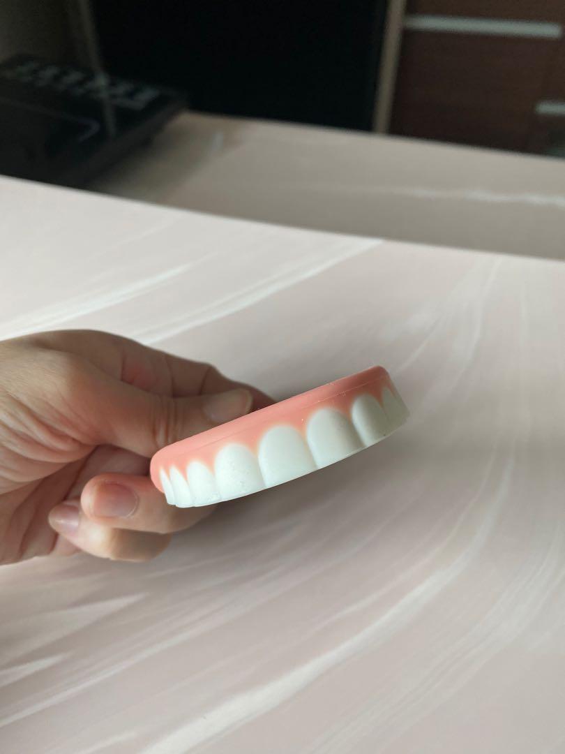 Teether for baby (Category: Soothers & Pacifiers) located in Manila. Submitted by kenrich168 (Listing ID 1084688889, Image 3). Description: High quality silicon. No issues.