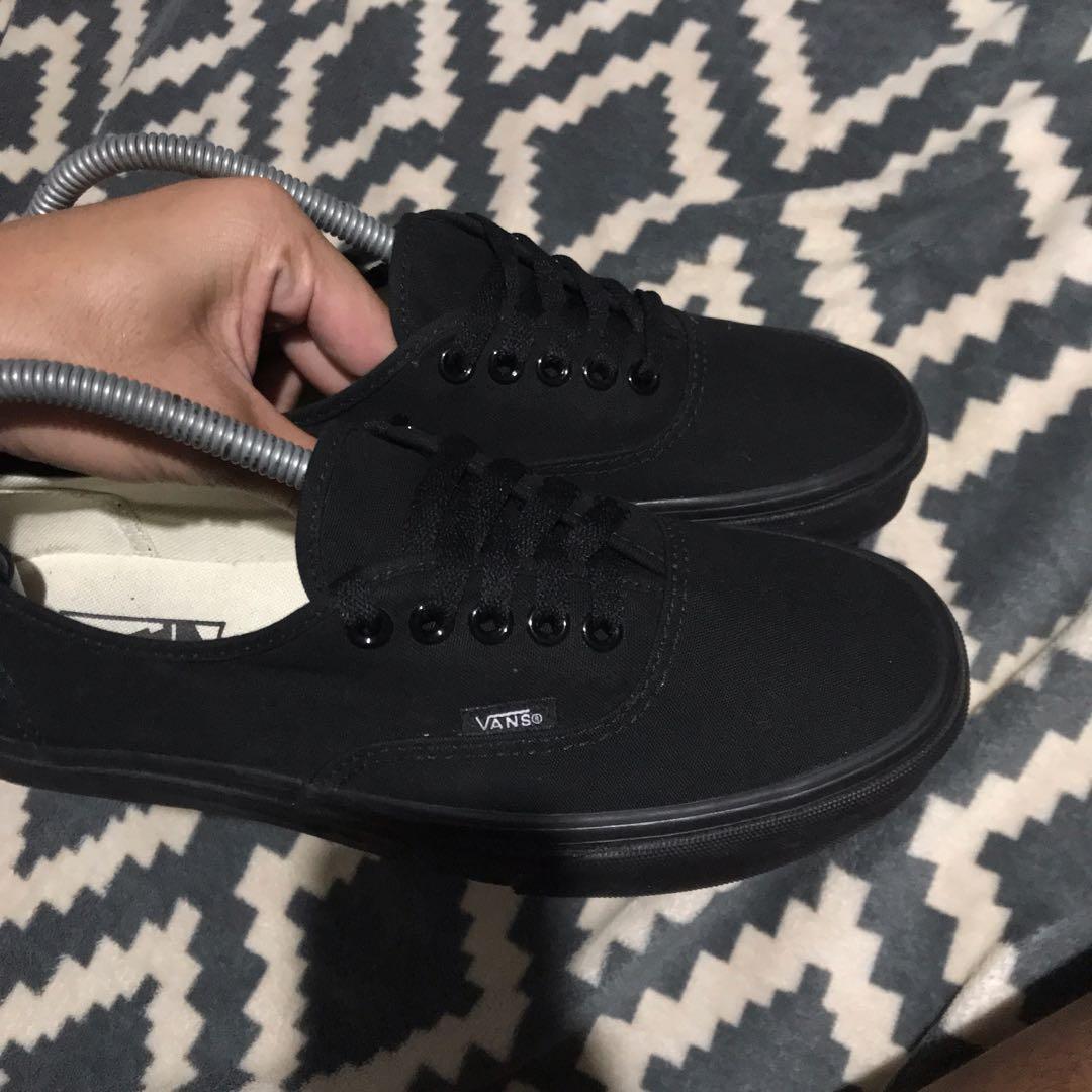 vans triple black authentic