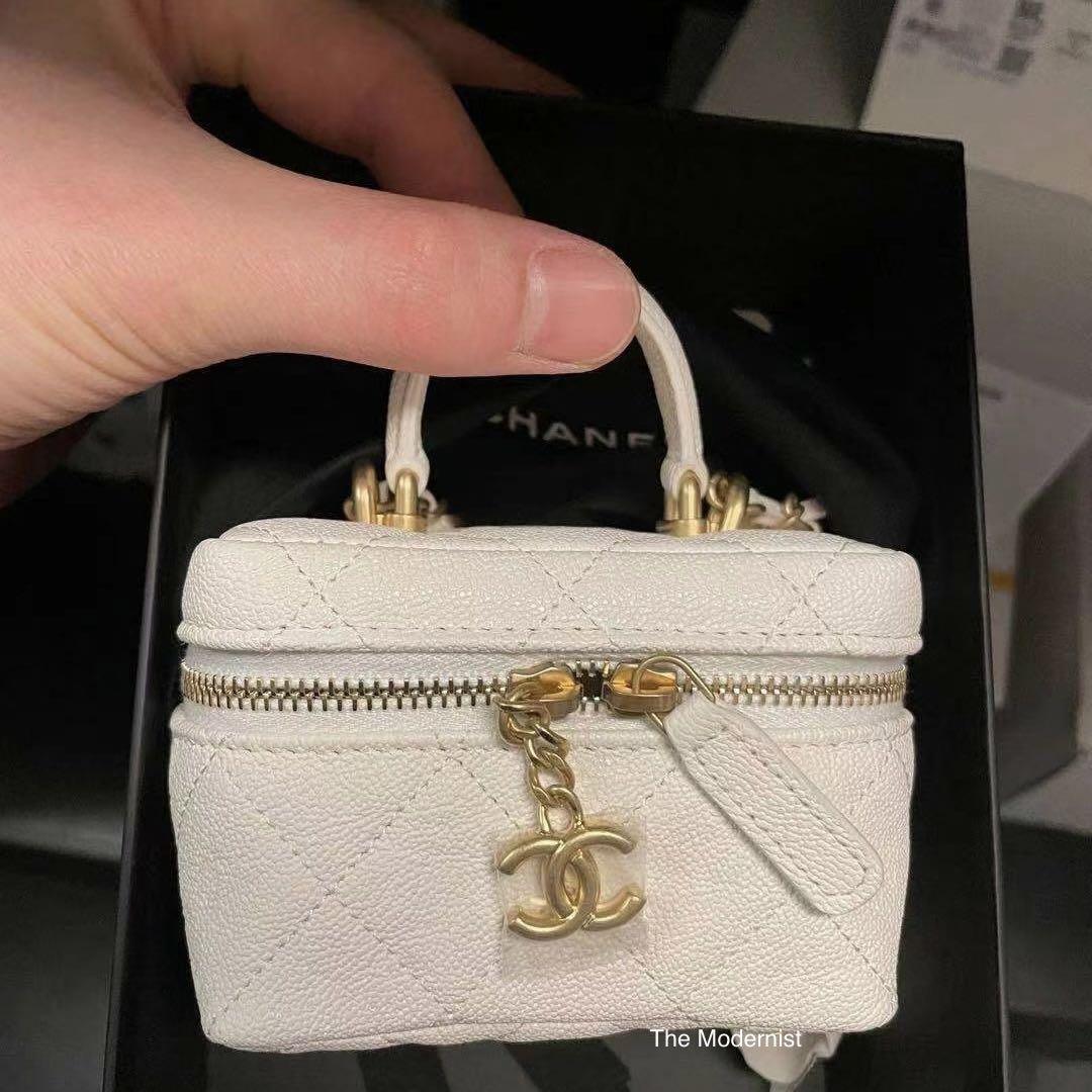 Authentic Chanel 21S Small Vanity With Chain AP2194 B05722 10601, Luxury,  Bags & Wallets on Carousell