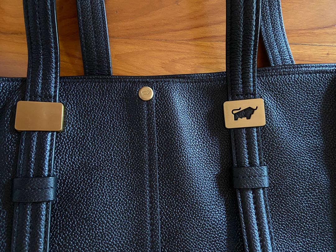 Braun buffel janis bucket hot sale bag