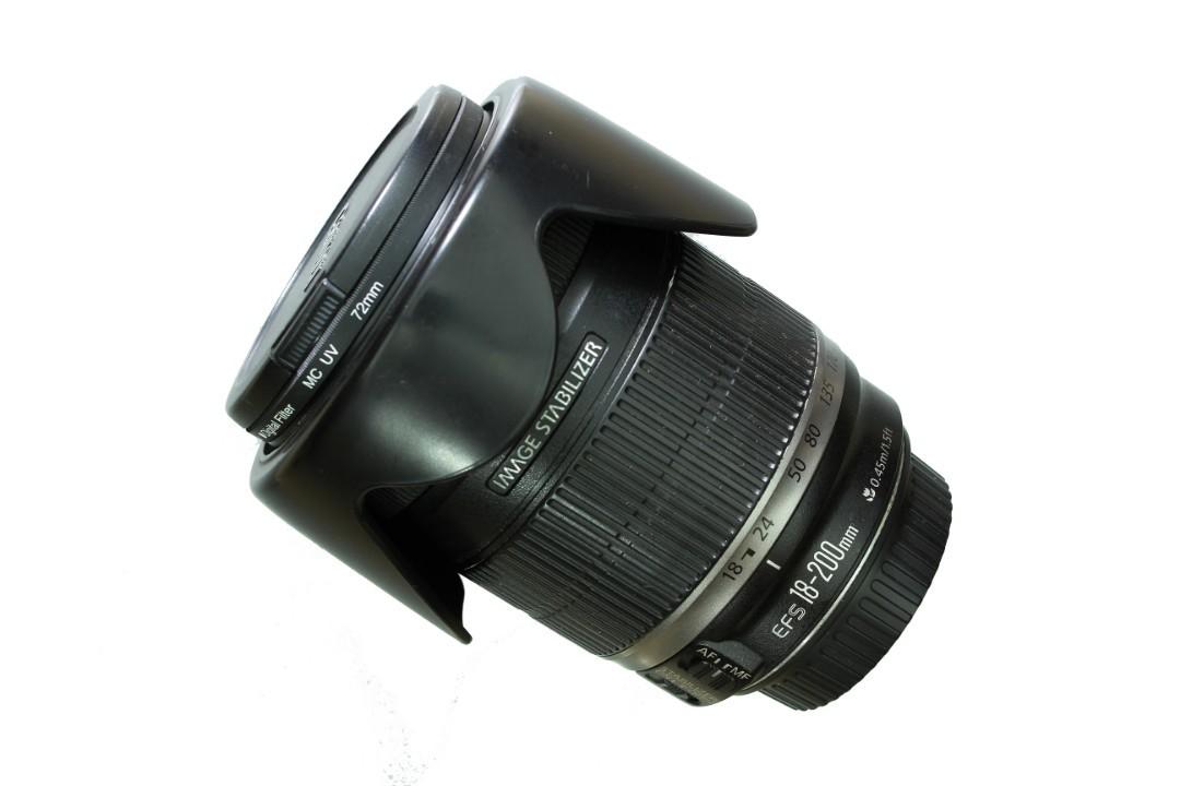 canon 18 200mm lens w discount