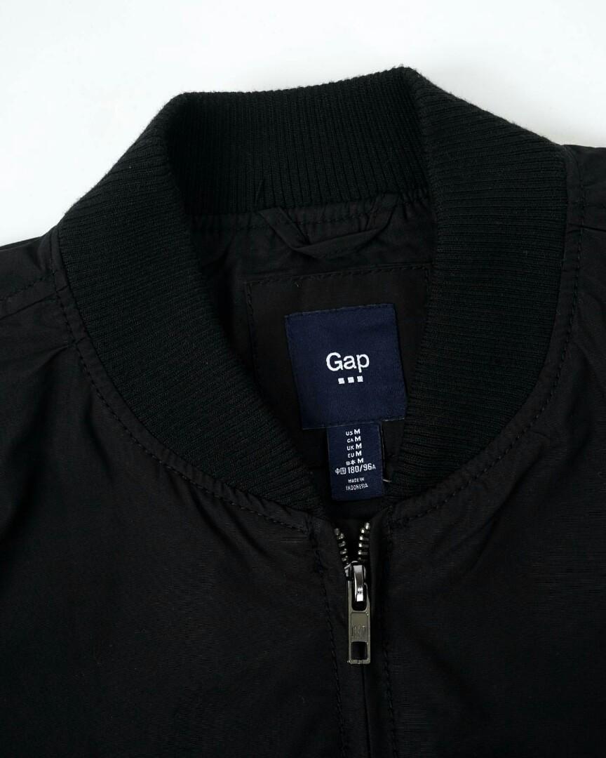 gap black bomber jacket