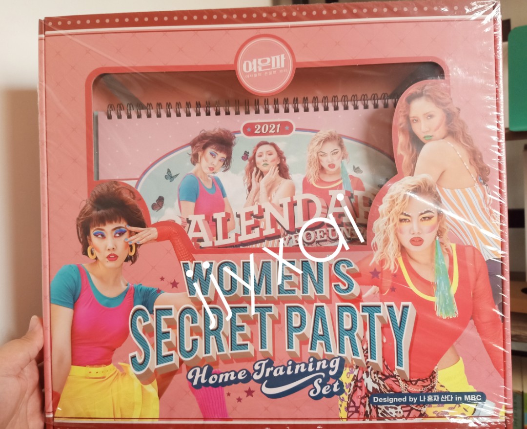 hwasa-i-live-alone-2021-calendar-hobbies-toys-memorabilia-collectibles-k-wave-on-carousell