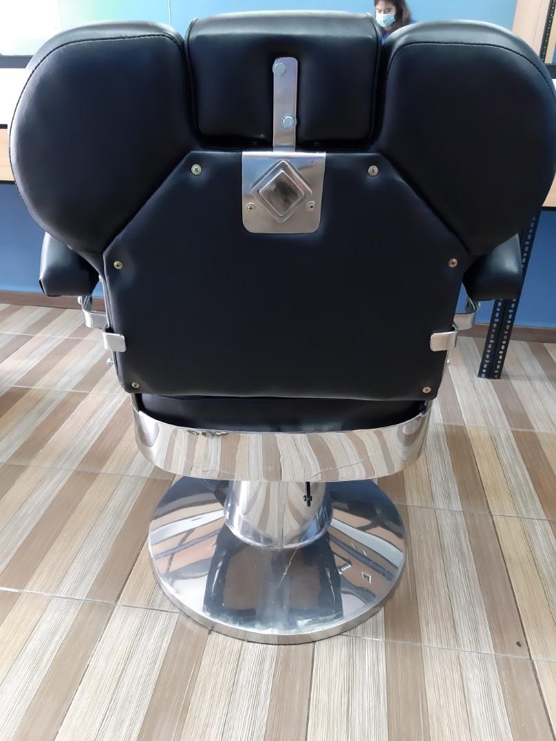 Layug barber deals chair for sale