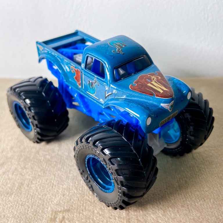 Whiplash monster sale truck toy