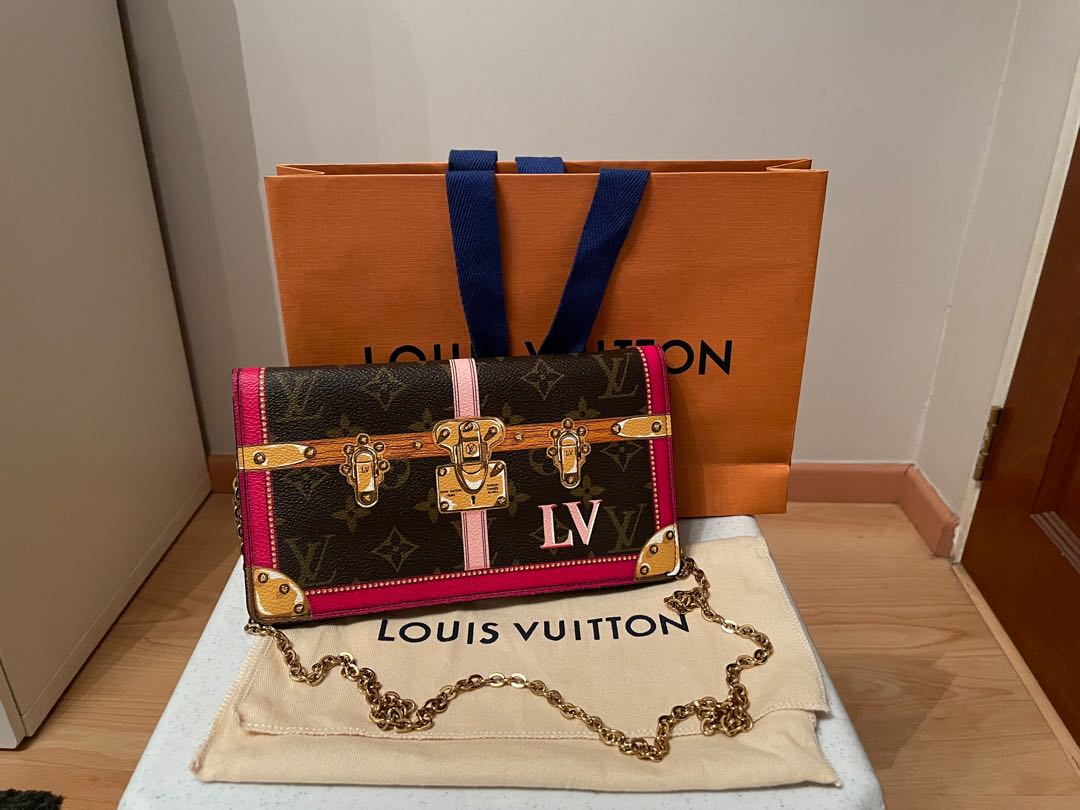 Louis Vuitton CAPRI CHAIN POCHETTE ACCESSORIES Summer Trunks