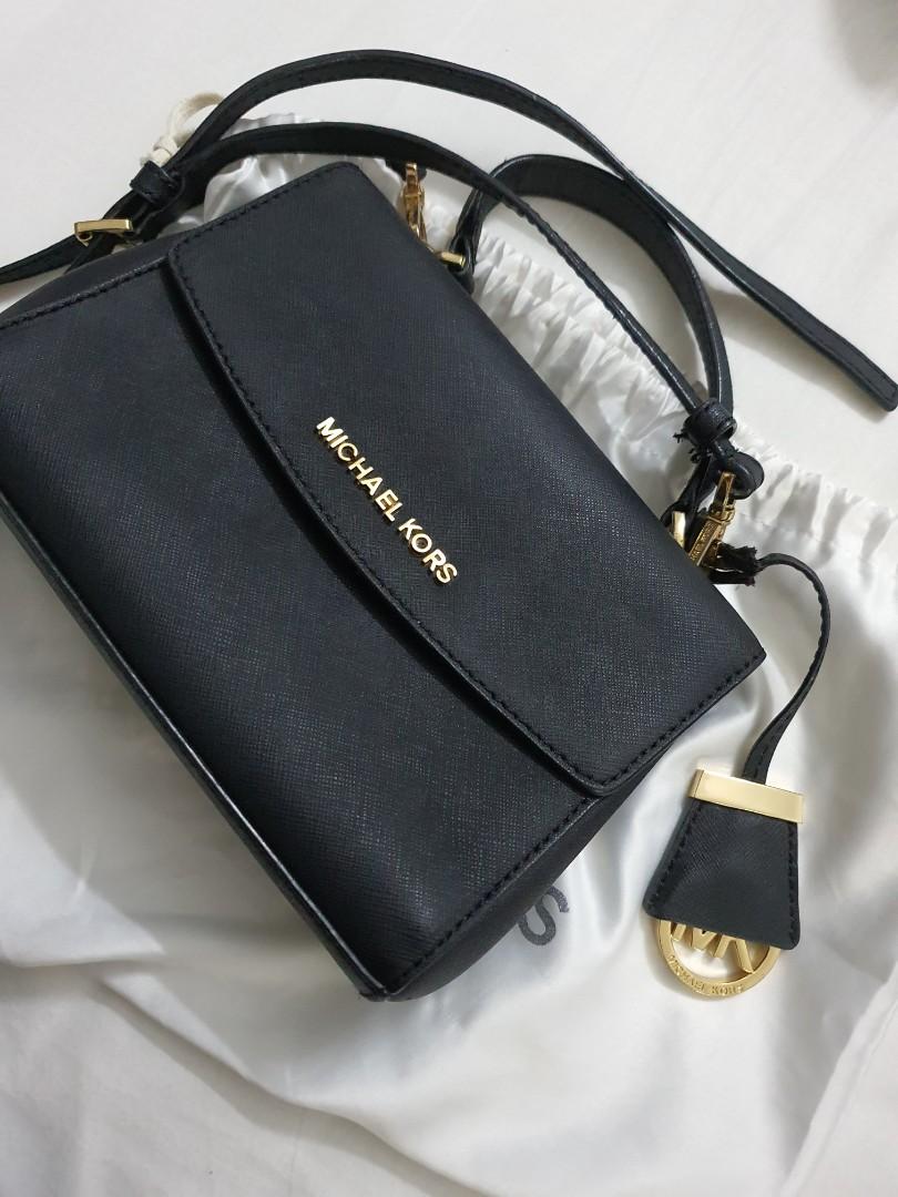 Michael Kors Ava Extra-Small Saffiano Leather Crossbody, Women's Fashion,  Bags & Wallets, Cross-body Bags on Carousell