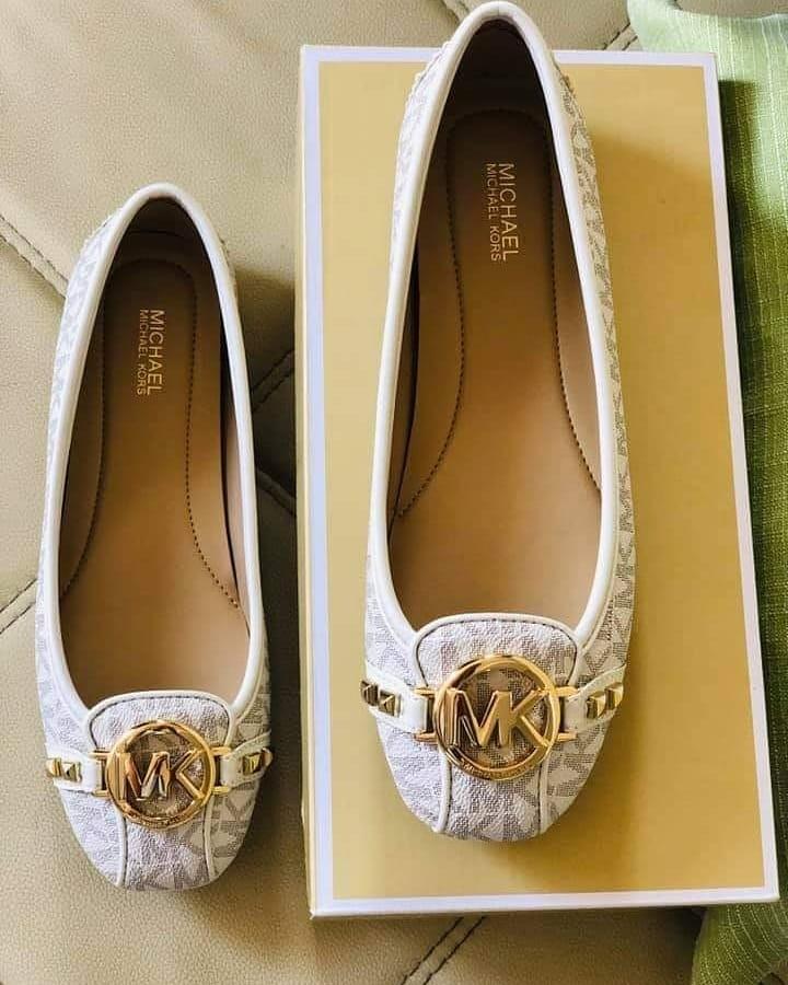 Michael kors deals white flat shoes