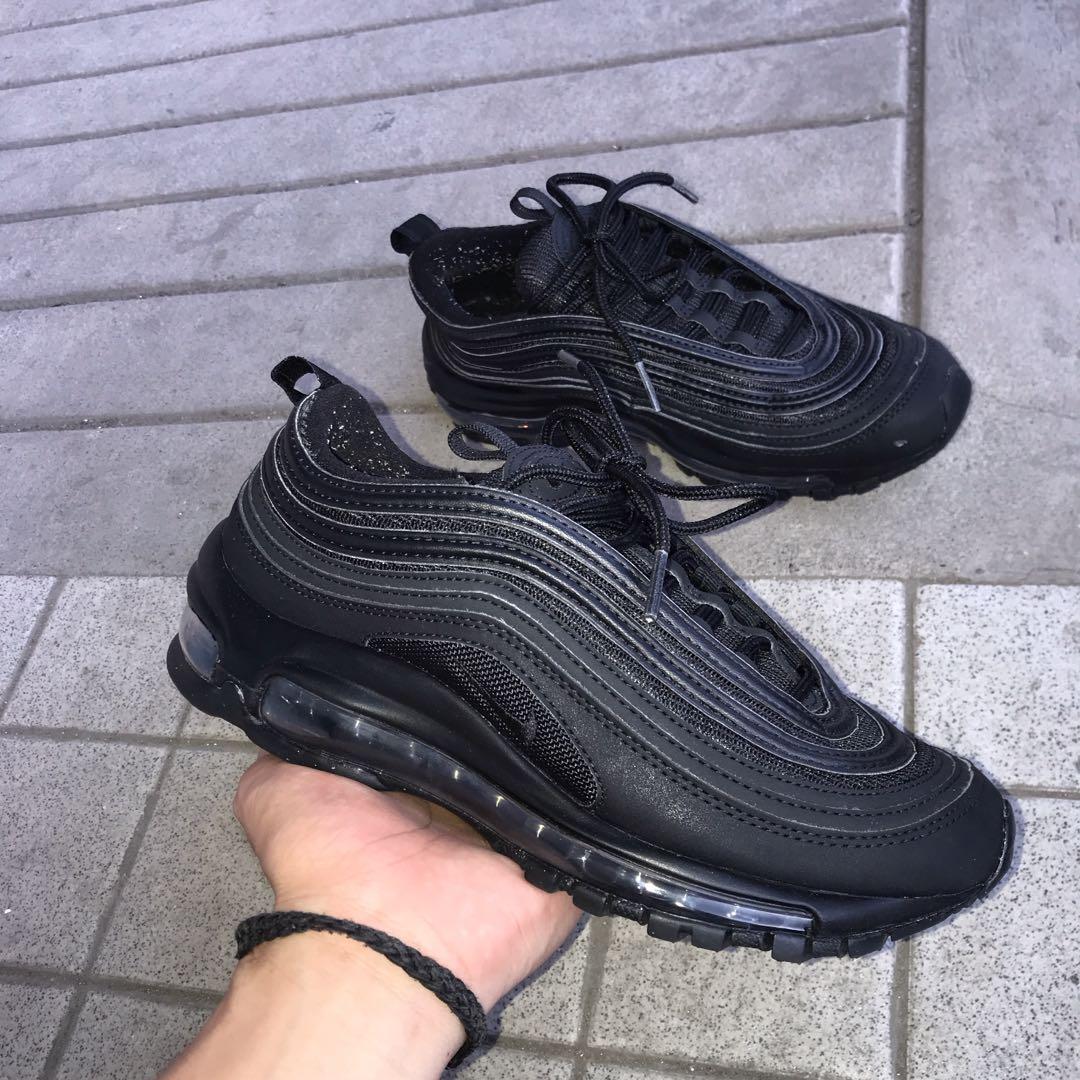 Plain black 97s top