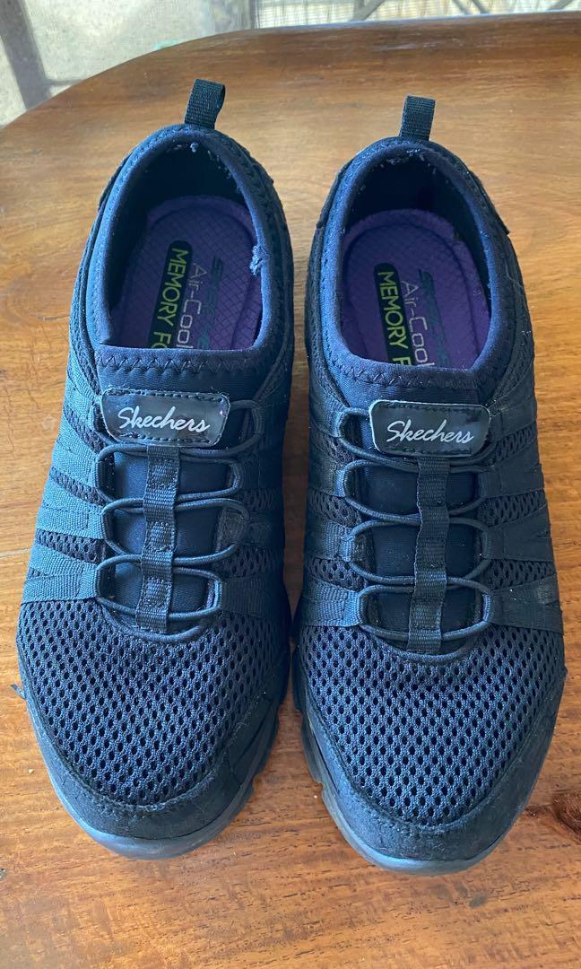Skechers air cooled sale memory foam original