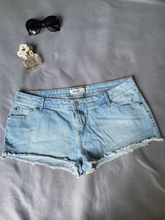 (Category: ) located in . Submitted by chinity (Listing ID 1079218955, Image 1). Description: .