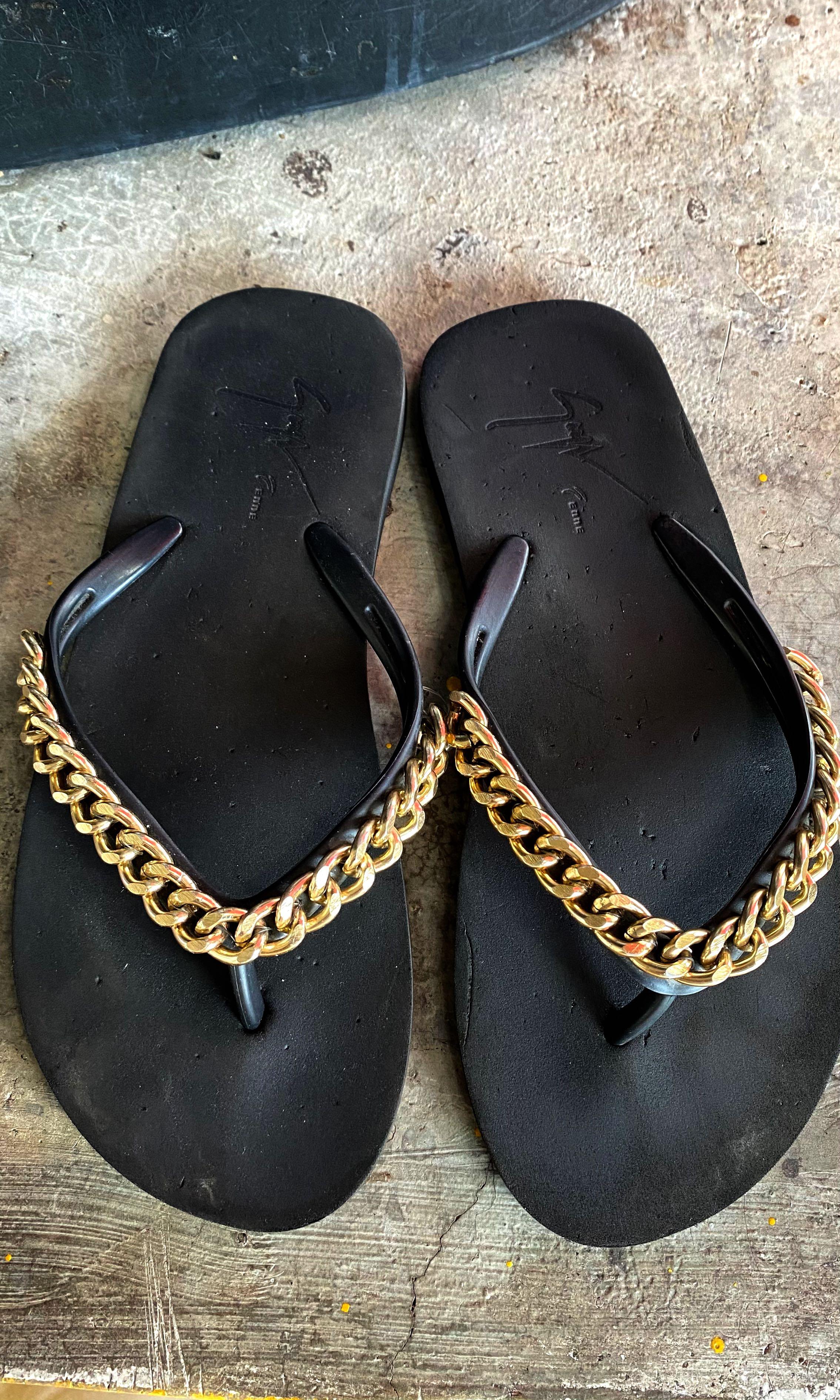 Chain slippers outlet