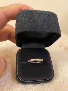 （分類：）位於 。 由 ms.styles.selling 提交（商品編號 1079316934，圖片 1）。簡介： 。