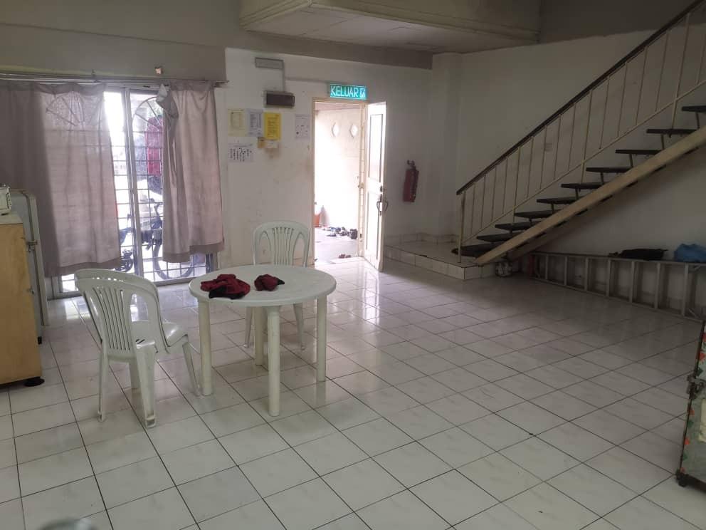 [WTR] 2 5Sty 5R3B Tmn Desa Karunmas Balakong Walk Surau, Property