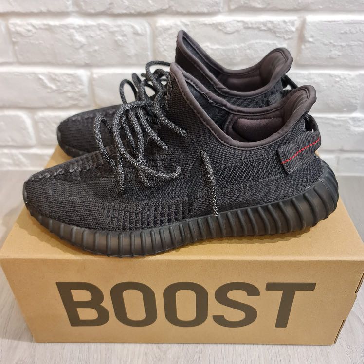 Buy yeezy v2 discount black