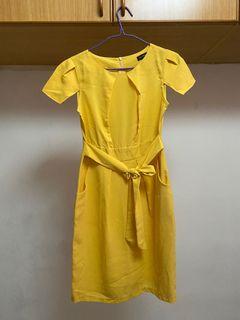 Zalora Office Dress in Medium (Yellow)