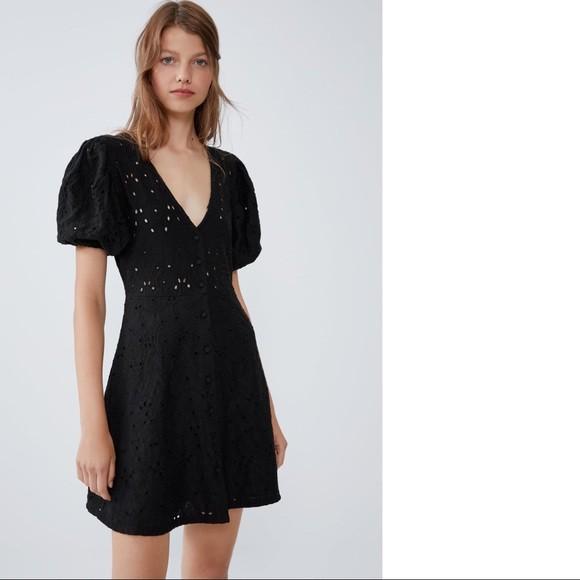 Zara Black Eyelet V Neck Dress, Women's Fashion, Tops, Sleeveless on  Carousell
