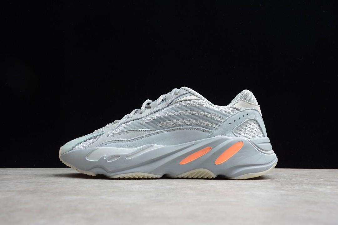 Adidas Yeezy Boost 700 V2