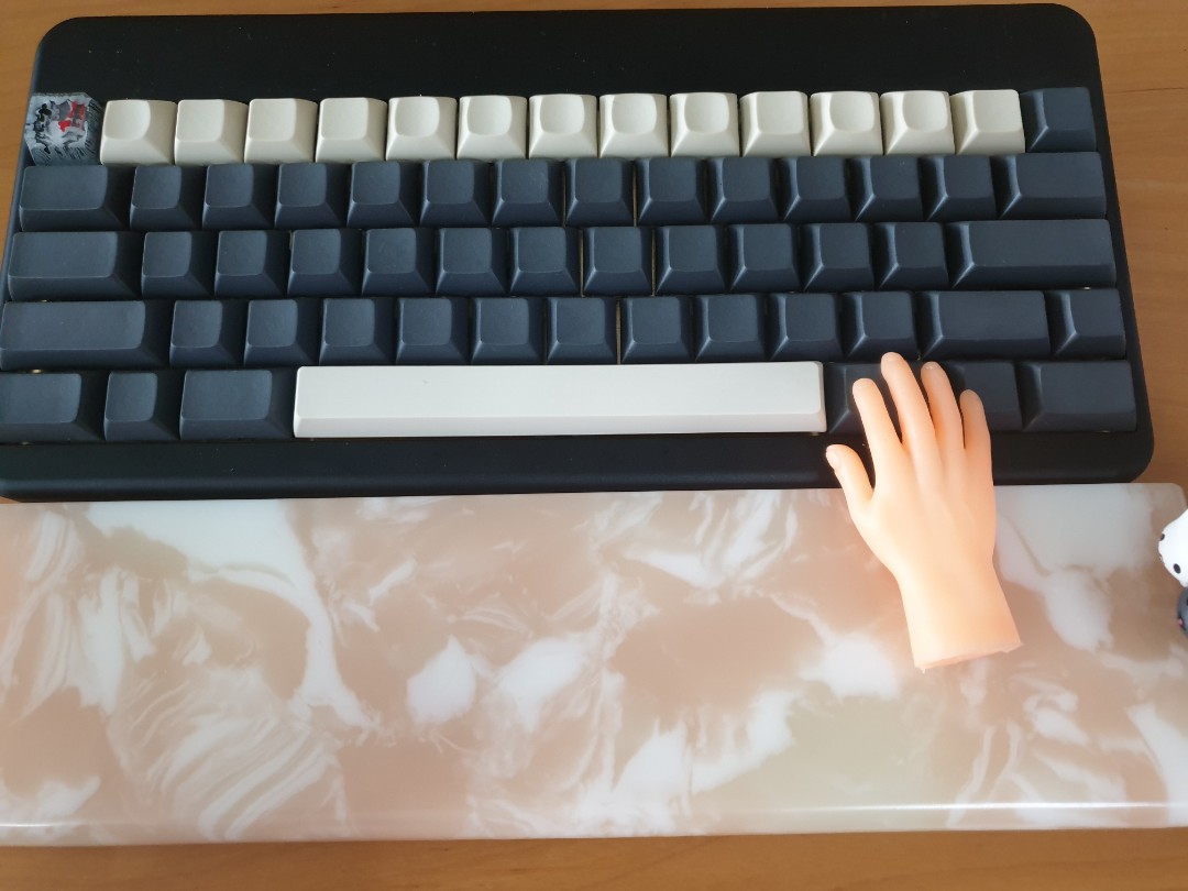 [Wrist Rest] Artisan Resin Keyboard Wrist Rest, Computers & Tech, Parts