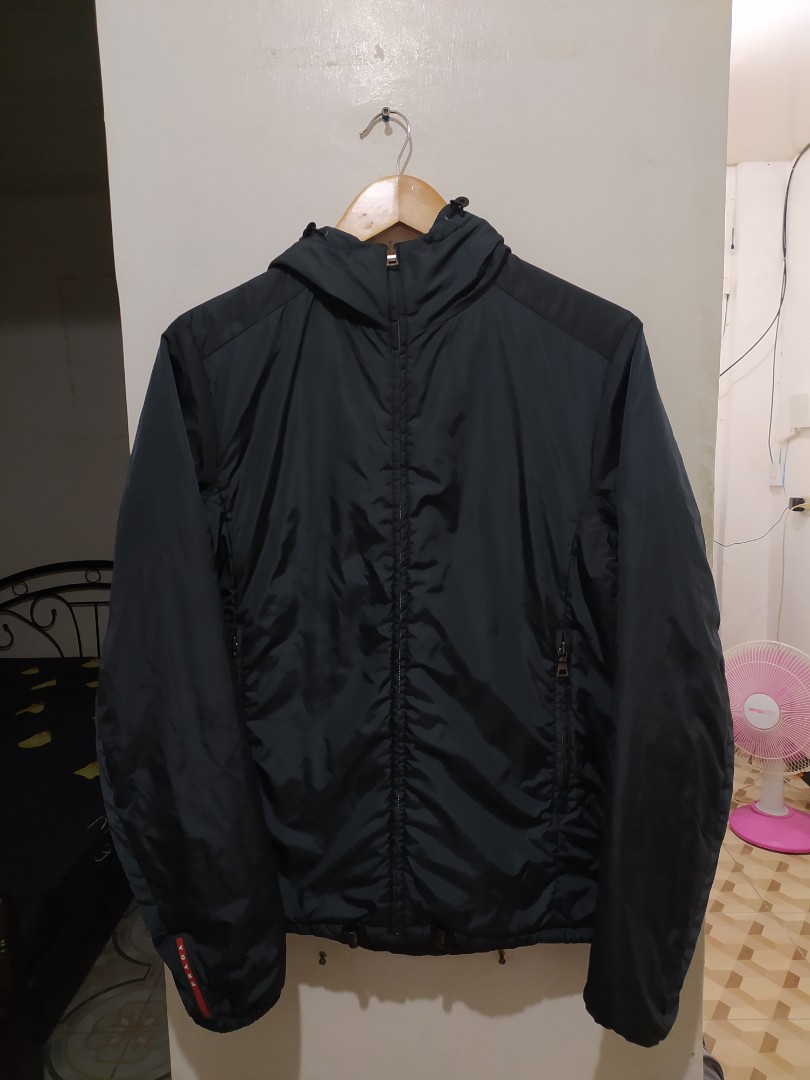 Authentic Prada Revirsible Puffer Jacket (Reflectorize), Men's Fashion,  Coats, Jackets and Outerwear on Carousell