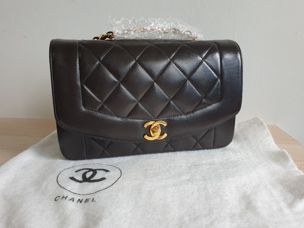 SOLD] Chanel Vintage Small Diana Bag, Luxury, Bags & Wallets on Carousell