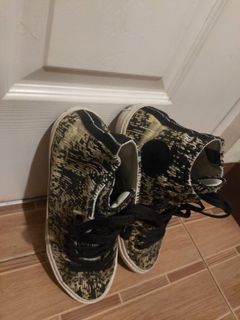 (Category: ) located in . Submitted by plural1 (Listing ID 1084731078, Image 1). Description: .