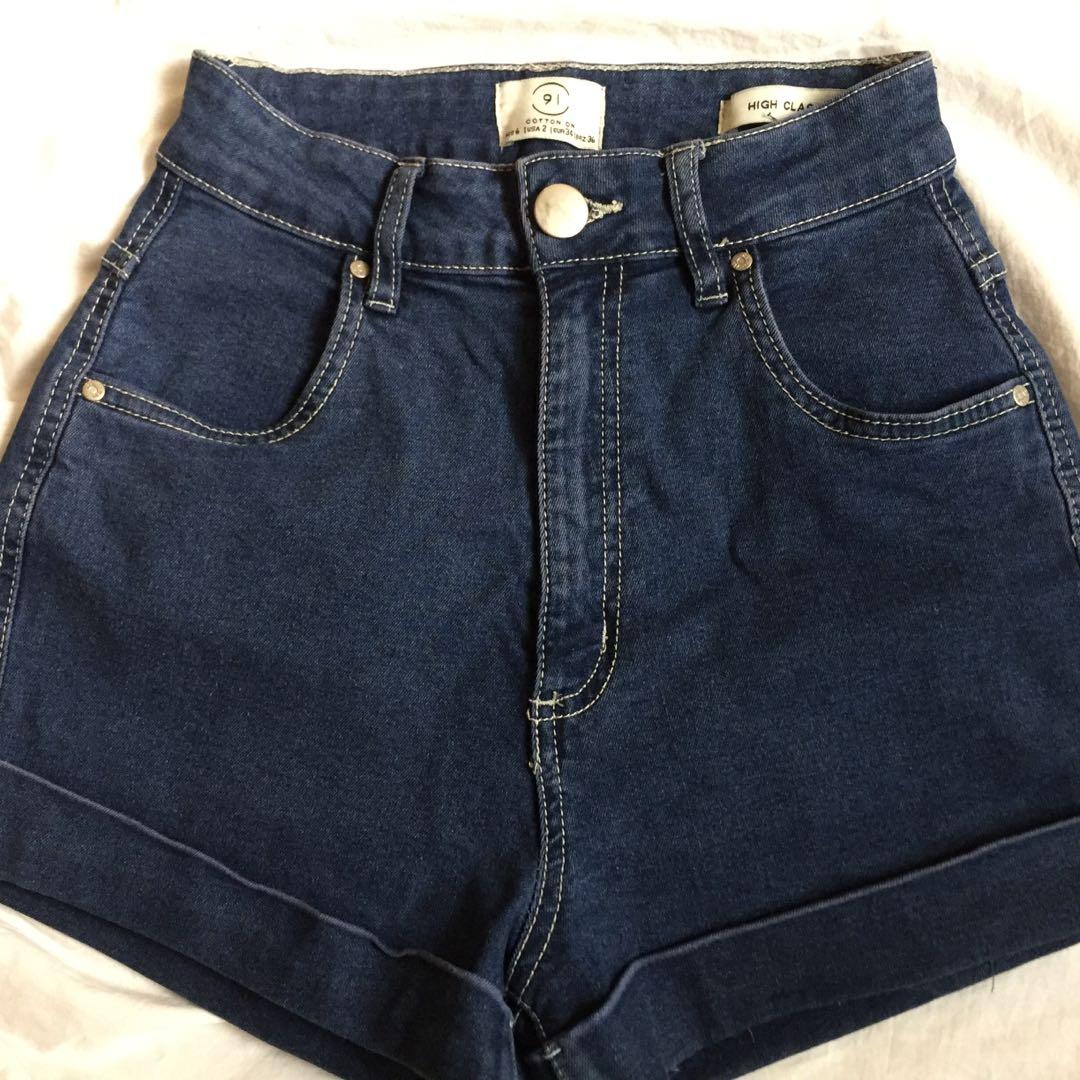 Cotton on highwaist short (Category: Shorts) located in Muntinlupa City. Submitted by xcxyx (Listing ID 1084804799, Image 1). Description: - Auth cotton on - barely used - 10/10 condition - best fits 24-25.