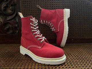 DR MARTEN’S PAGE “TRUE RED CANVAS” BOOTS
