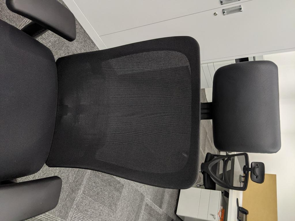 Haworth Zody Executive (WITH HEADREST), Furniture & Home Living, Furniture, Chairs on Carousell