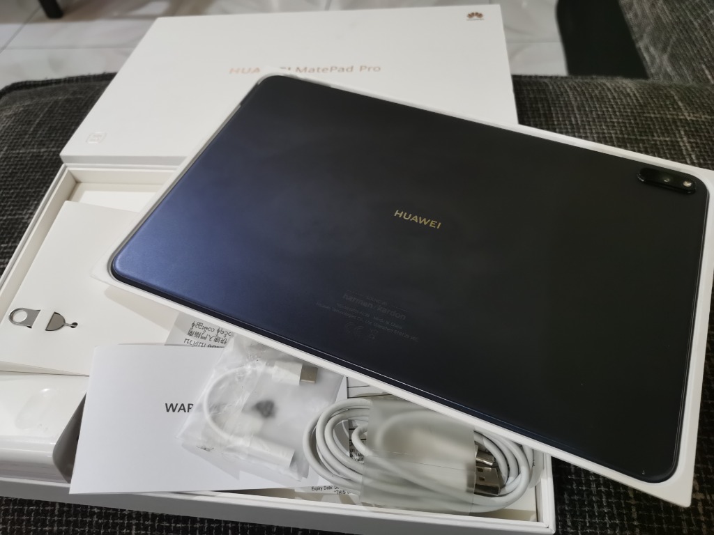 Huawei Matebook Pro LTE 128gb Complete, Mobile Phones & Gadgets