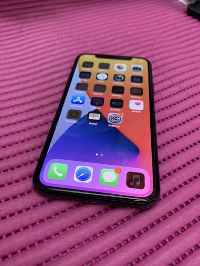 IPHONE 11 PRO 256GB MIDNIGHT GREEN DUAL-SIM (Category: iPhone 11 Series) located in Pasig City. Submitted by fairgadgetshop (Listing ID 1084800226, Image 3). Description: IPHONE 11 PRO 256GB MIDNIGHT GREEN DUAL-SIM FACTORY UNLOCKED 100% LEGIT 83% Beta Health No ICLOUD issue No history of REPAIR Wifi WORKIING Face ID WORKING Test all you want! RESET all you want! INCLUSION: CHARGER EARPHONES BOX PS: ALL REPLACEMENT PM nalang sa want at may tanong.