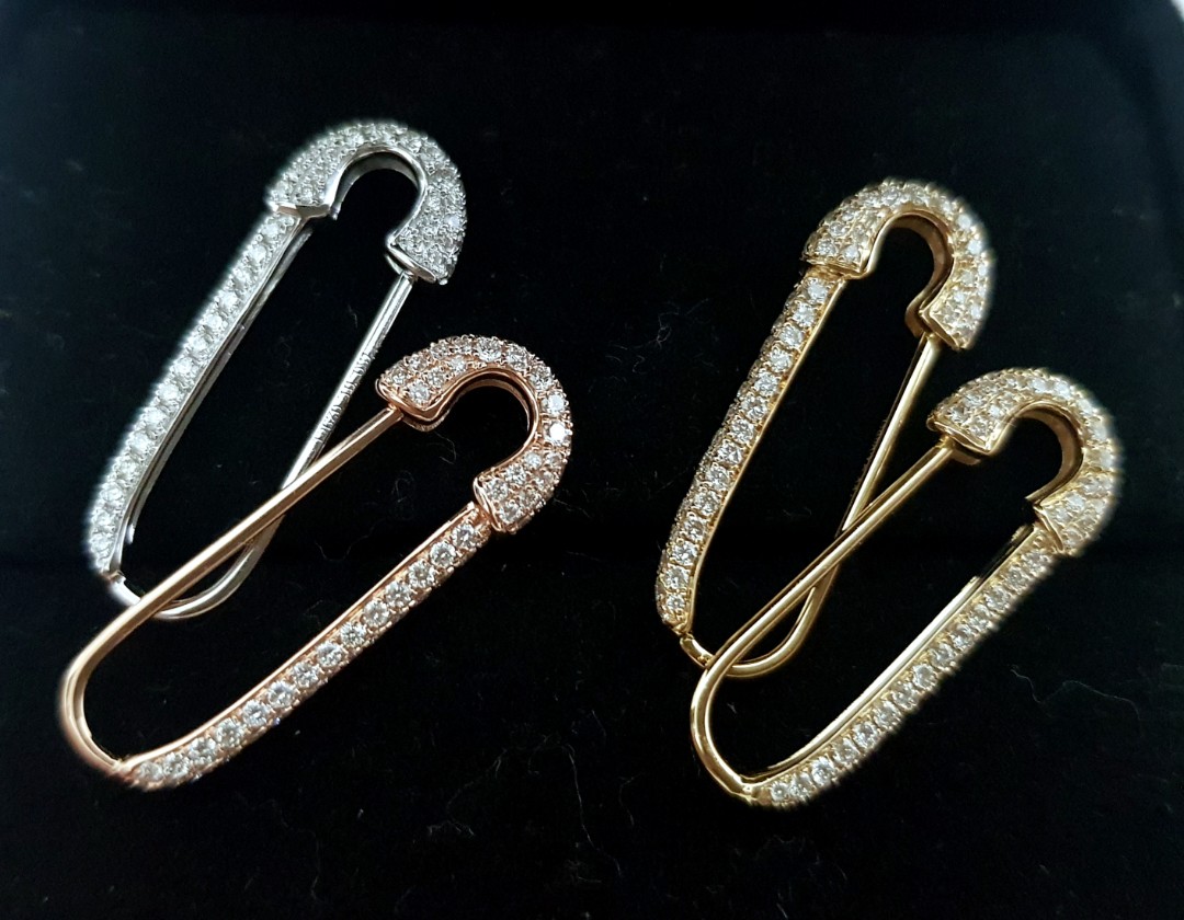 LAST PAIR Anita Ko Insp Safety Pin Diamond YG Earrings 