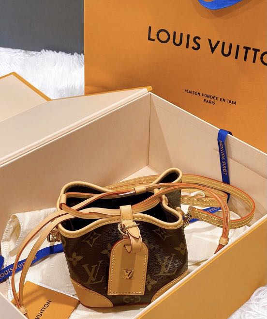 Shop Louis Vuitton MONOGRAM 2022 SS Noé purse (M57099) by lufine