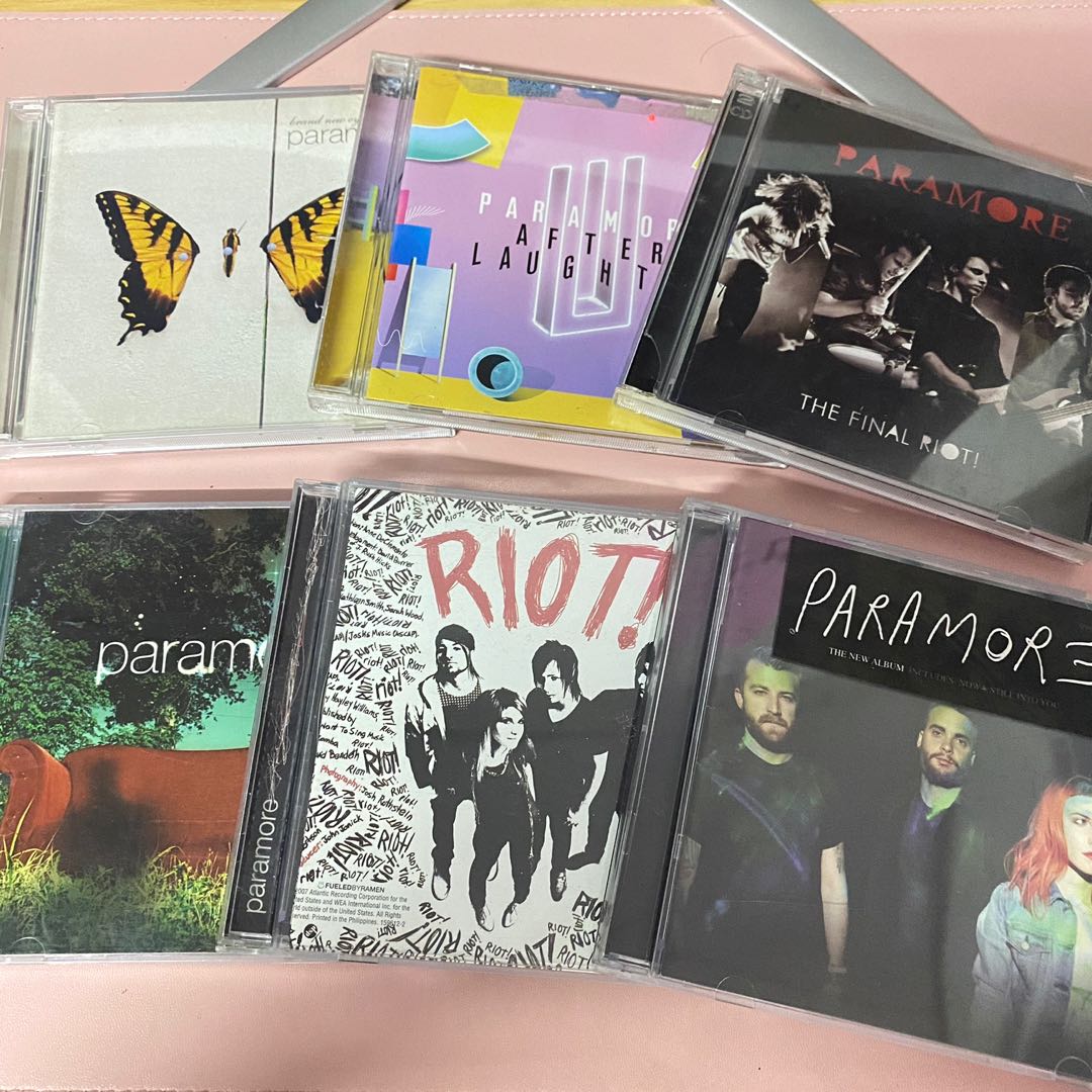 PARAMORE RIOT! CD, Hobbies & Toys, Music & Media, CDs & DVDs on Carousell