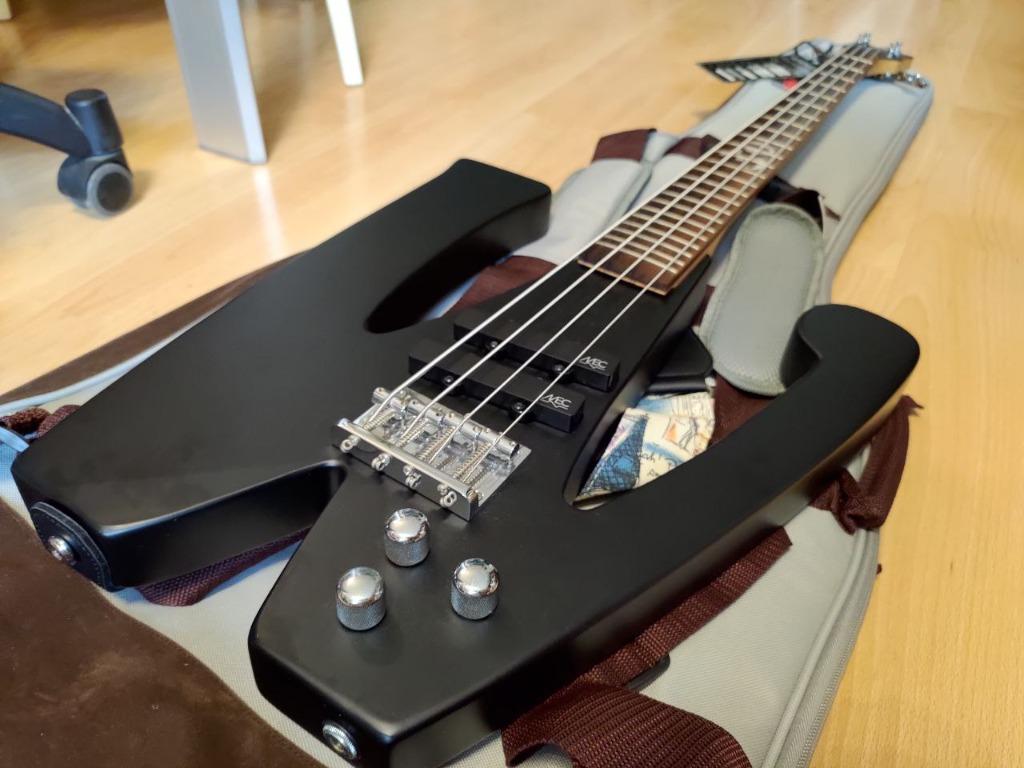 Warwick - The W Bass (4 string), 興趣及遊戲, 音樂、樂器& 配件