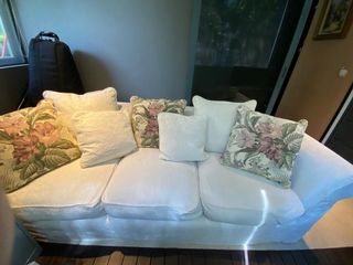 (Category: ) located in . Submitted by goldfish5252 (Listing ID 1079519860, Image 1). Description: .