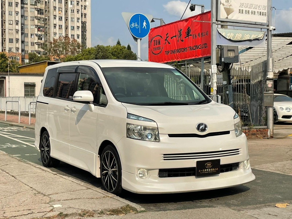 8座巨籠09 Toyota Voxy Zs 汽車配件 其他 Carousell