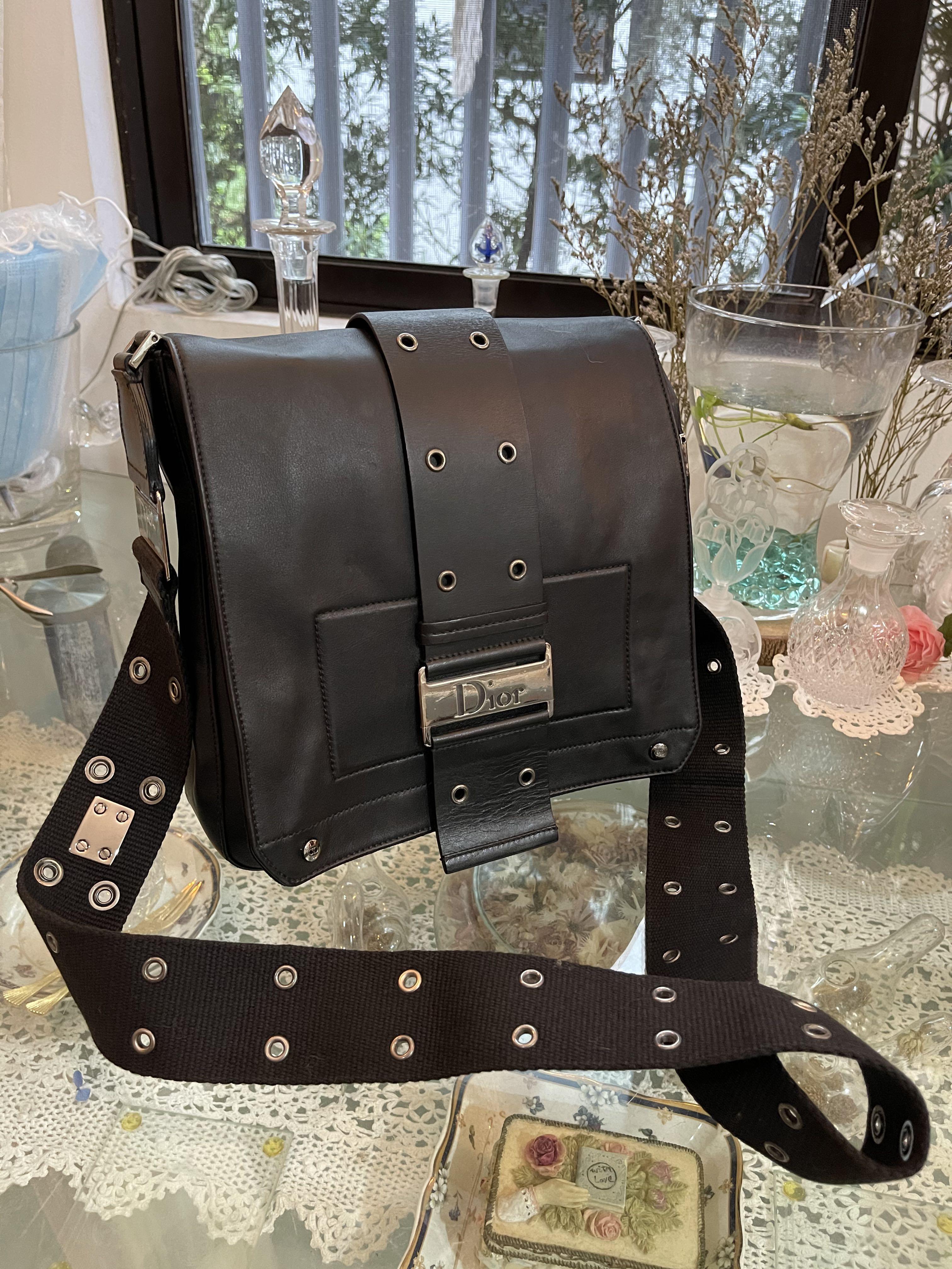 Chic messenger clearance bag