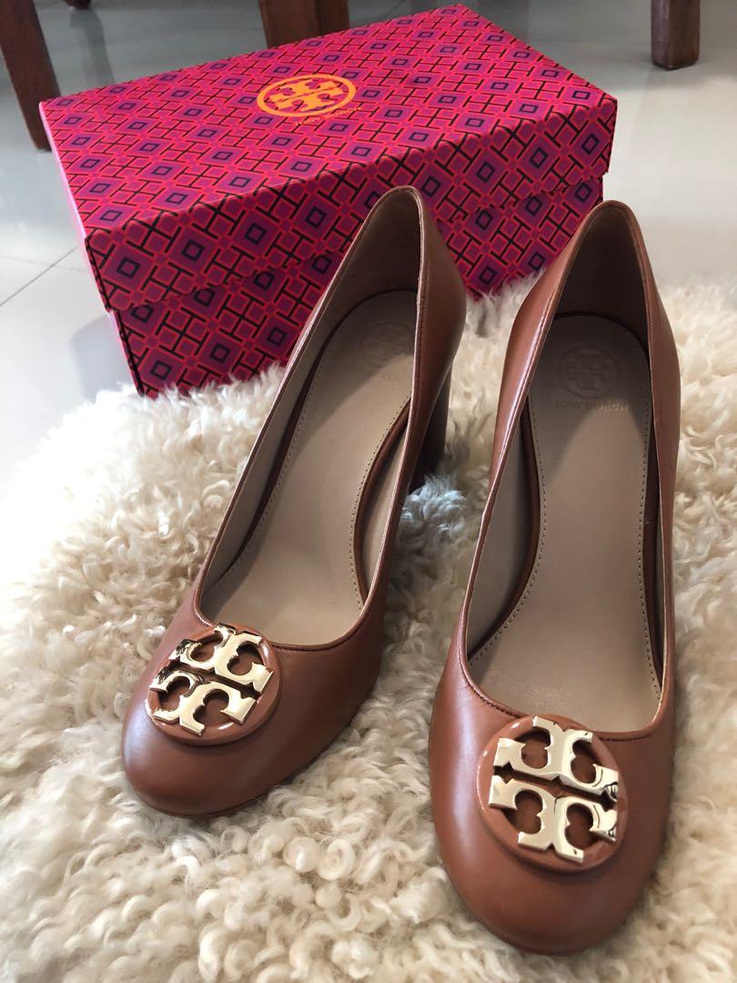Authentic BNIB Tory Burch 85mm leather pumps, Luxury, Sneakers & Footwear  on Carousell