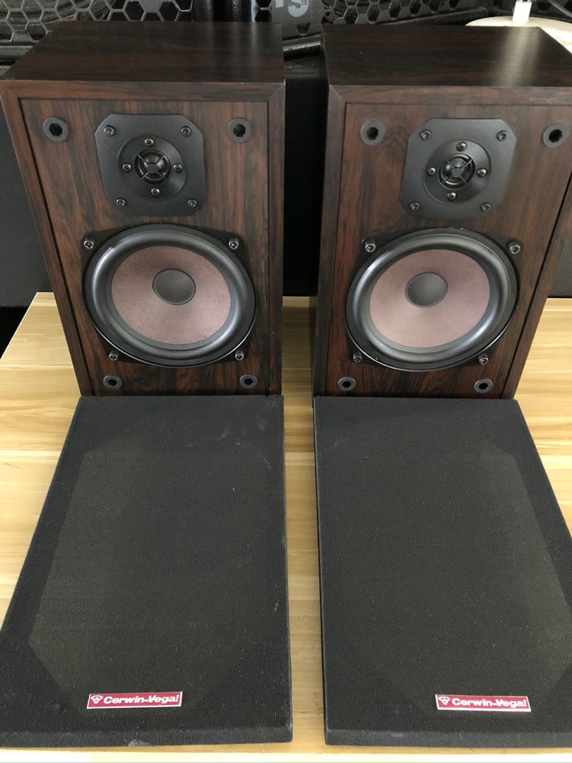 Cerwin Vega L7 bookshelf speaker nice Audio Soundbars
