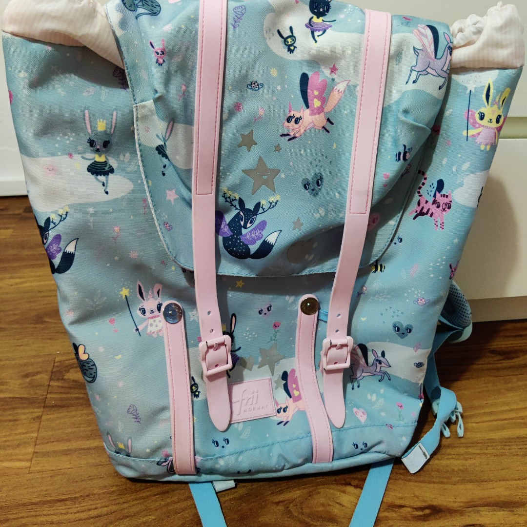 Frii school bag deals