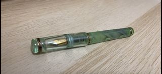 （分類：）位於 。 由 fryingpen 提交（商品編號 1079363741，圖片 1）。簡介： 。