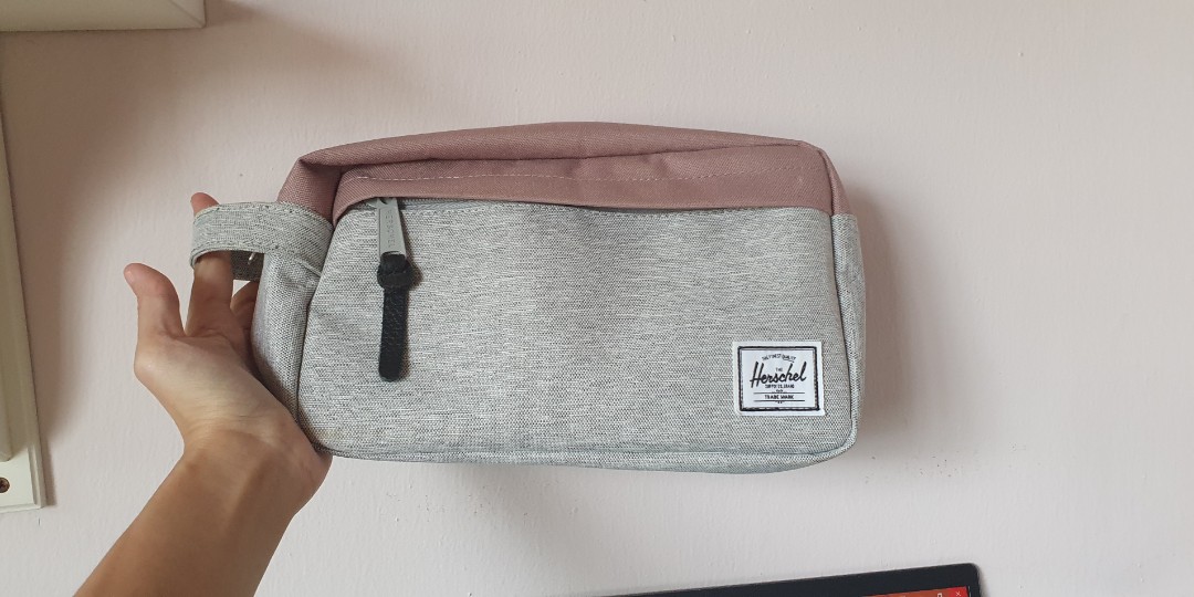 Herschel Packing Organizer bag, Men's Fashion, Bags, Sling Bags on