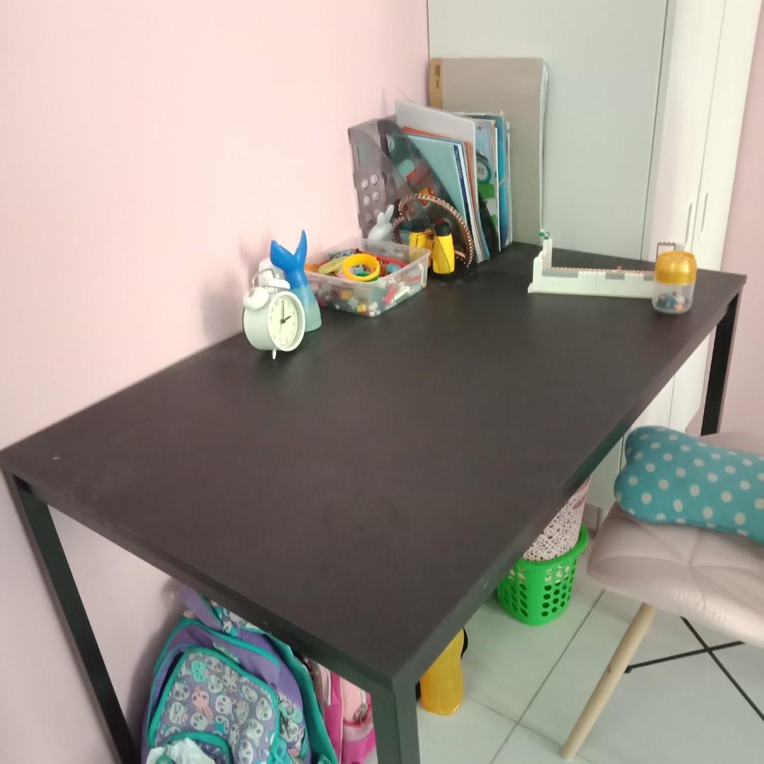 Tarendo desk shop